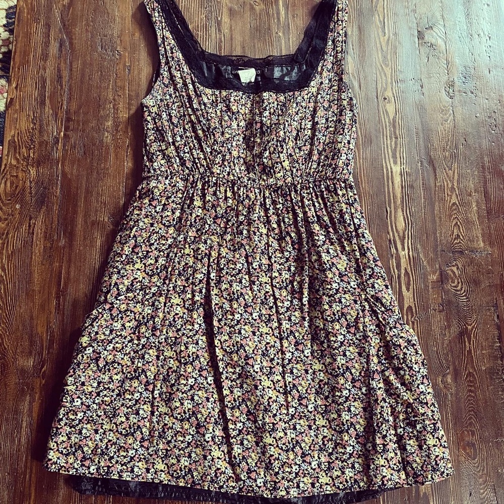 Mini dress with tiny flowers